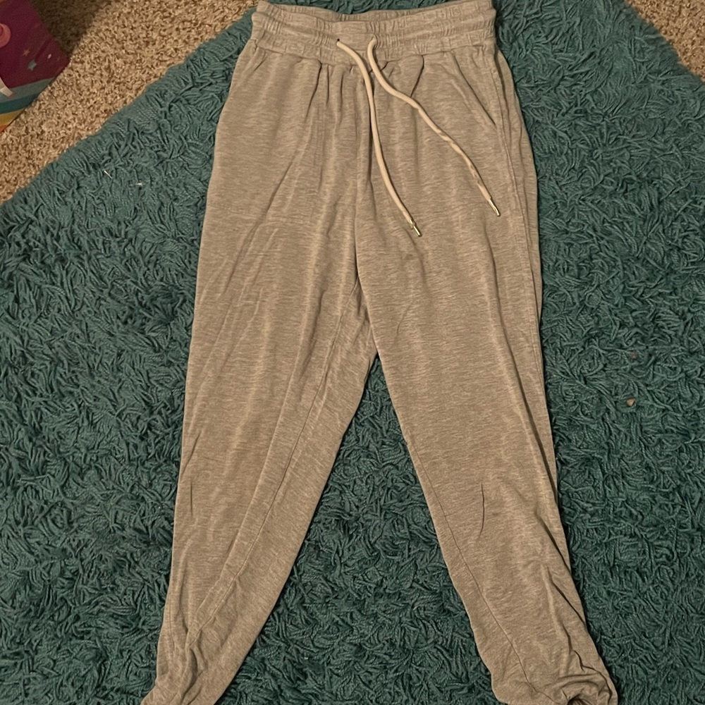 Price:$8 Color:gray - Picture 4 of 4